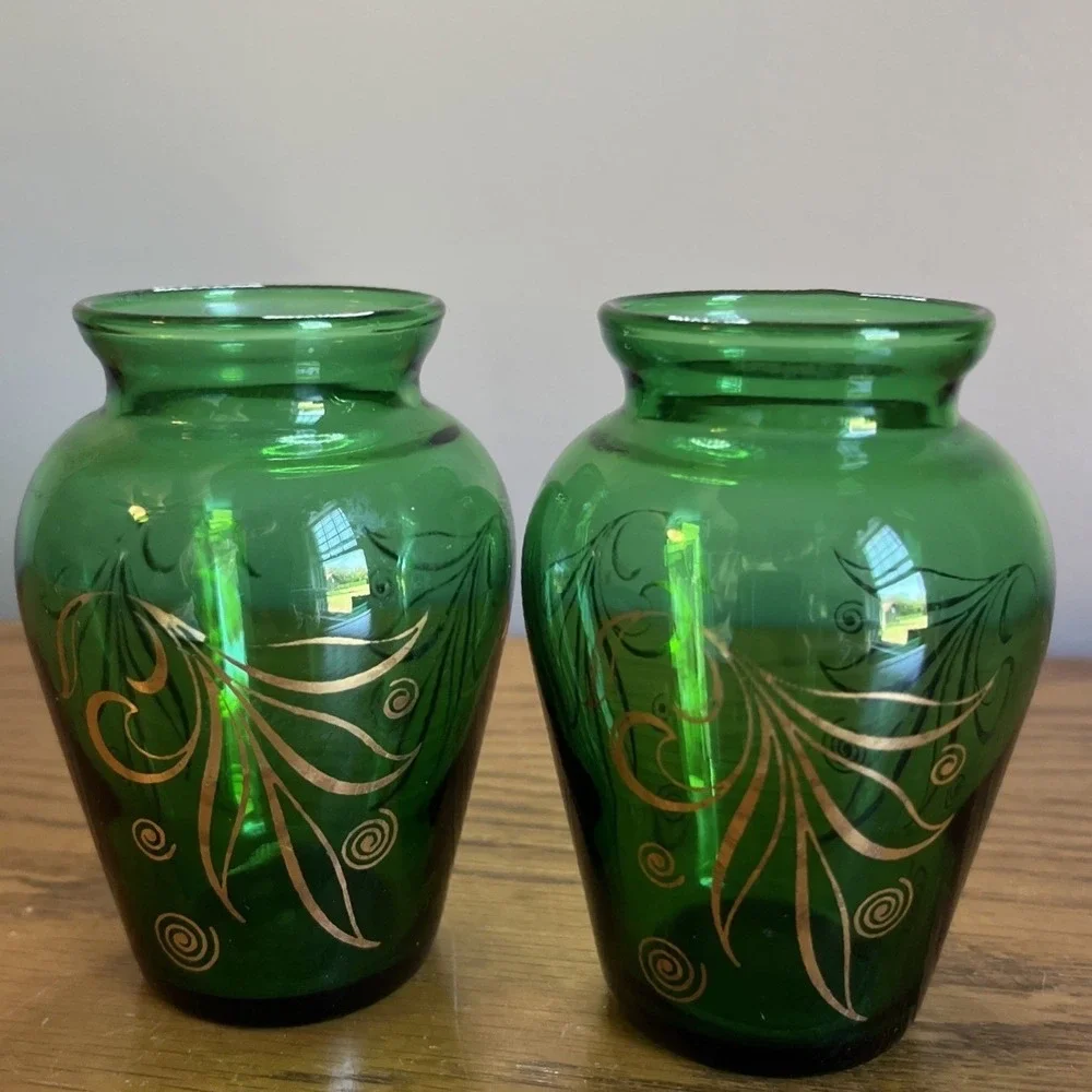 2 Vintage Anchor Hocking  Emerald Green & Gold‎  Swirls Small Glass Vases